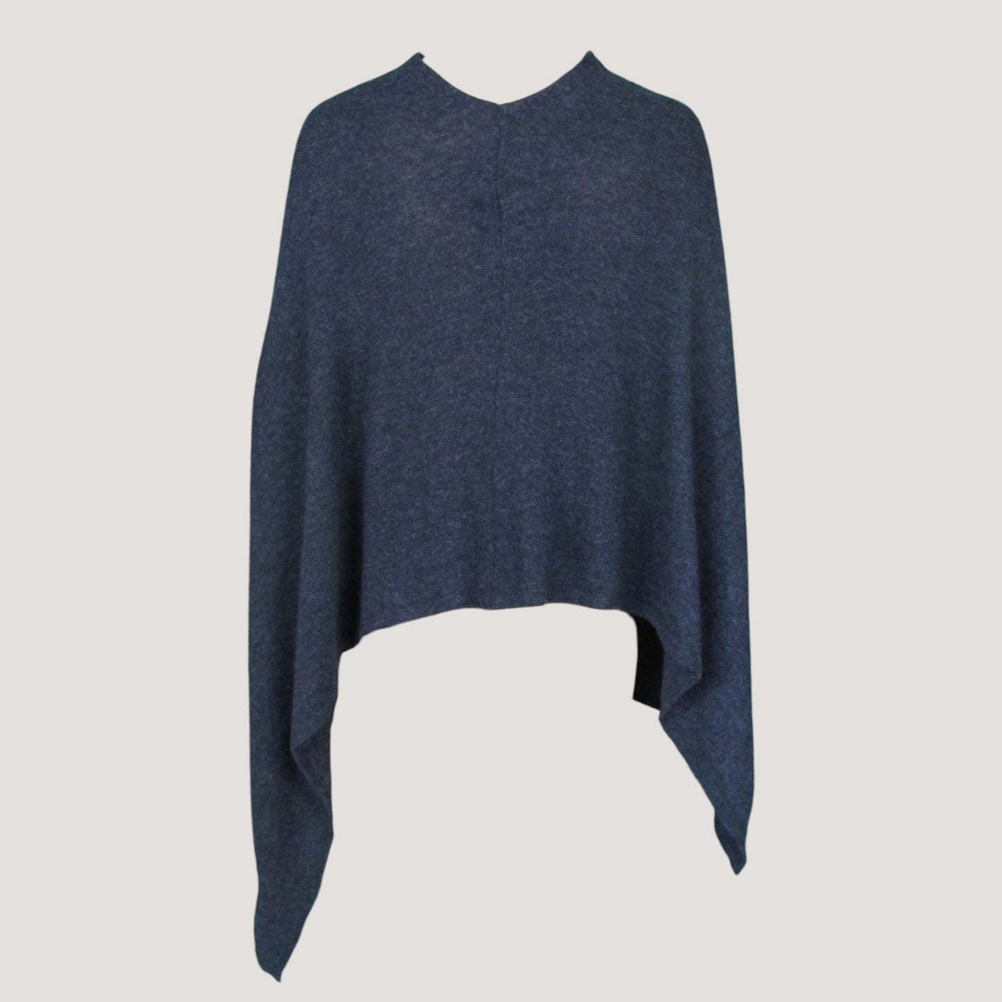 Hope Stickad Ull Poncho Mörk Grå