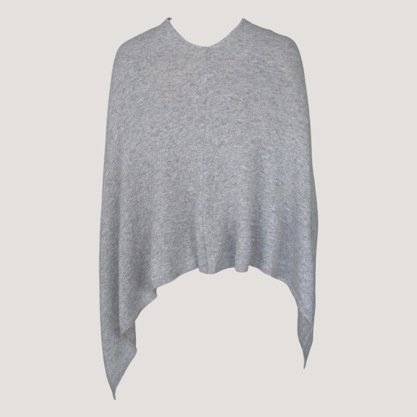 Hope Stickad Ull Poncho Ljusgrå